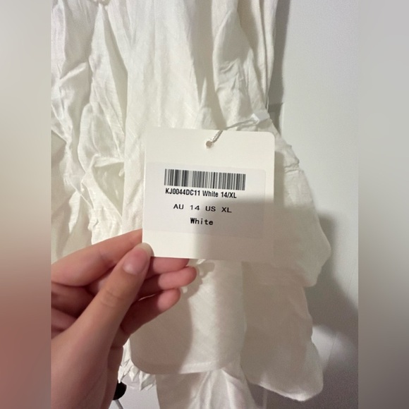 NEW Selfie Leslie: Abby Lace Puff Sleeve Tie-Up Back Dress - Picture 7 of 8